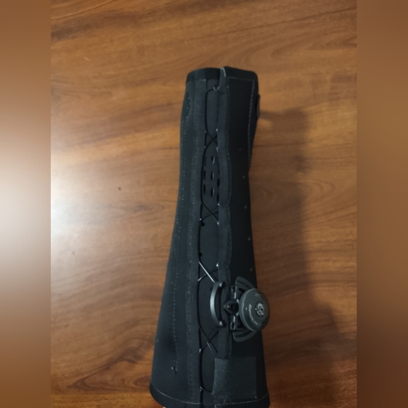 EXOS Boa Technology - Arm Wrist Brace - Left Arm MEDIUM Open Thumb - Picture 5 of 6